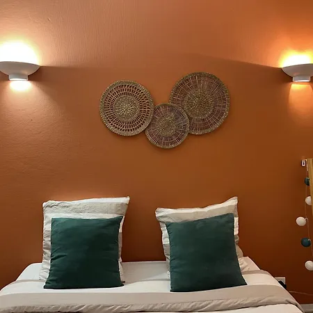 Apartment Joli T2 47m2 Au Calme Absolu, A 2 Pas De La Gare Avec Parking Prive