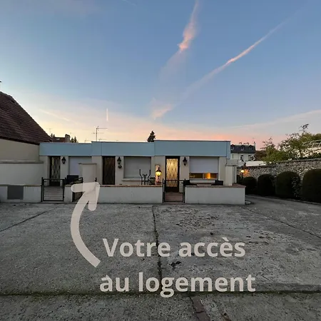 Joli T2 47m2 Au Calme Absolu, A 2 Pas De La Gare Avec Parking Prive Saint-Cyr-l'Ecole