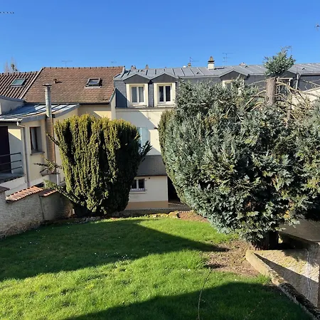 Joli T2 47m2 Au Calme Absolu, A 2 Pas De La Gare Avec Parking Prive Apartment *